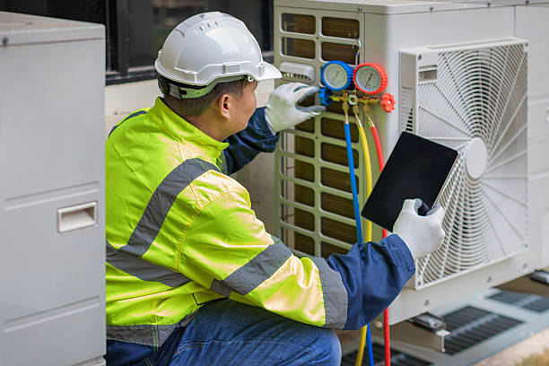 Professional Ductwork Repair technician working in Lakeview, MI